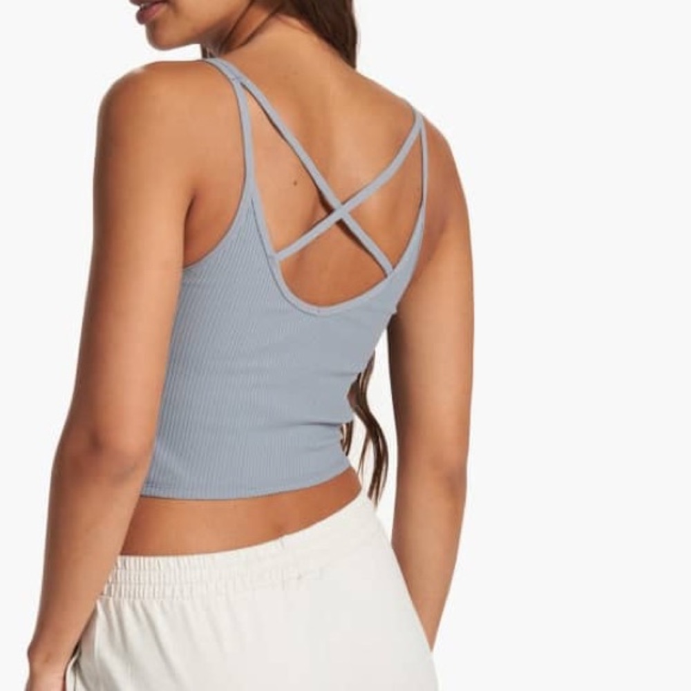 Vuori Rib Crop Tank | M - Picture 2 of 7